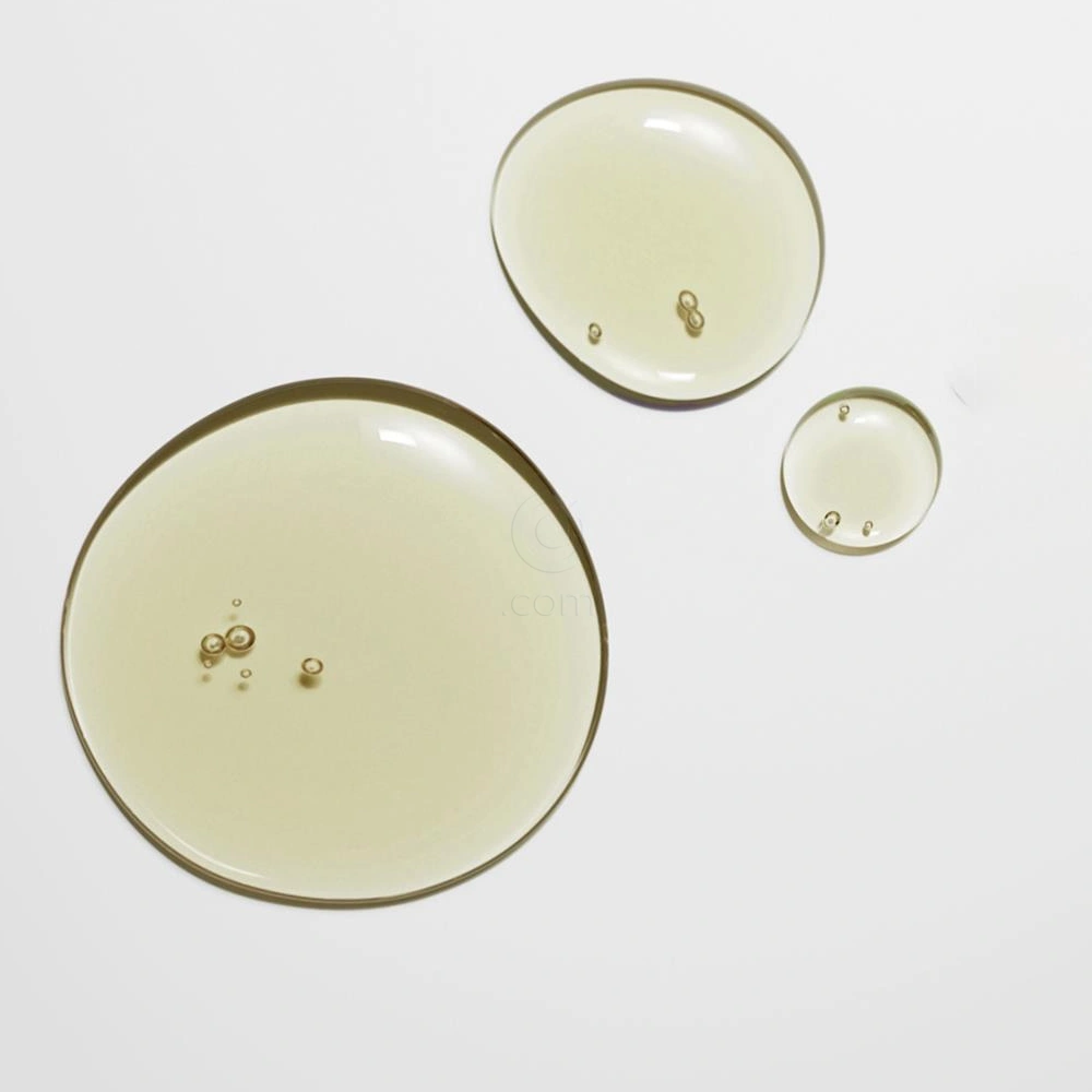 Alessandro Nail & Cuticle Oil Roll-on, negovalno olje za nohte in obnohtno kožico (15 ml)